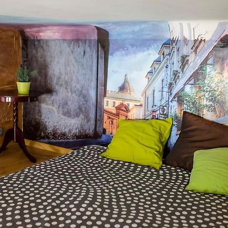 Studio In The Center -Easy Access From The Airport Kraków Zewnętrze zdjęcie